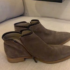 Ankle boots